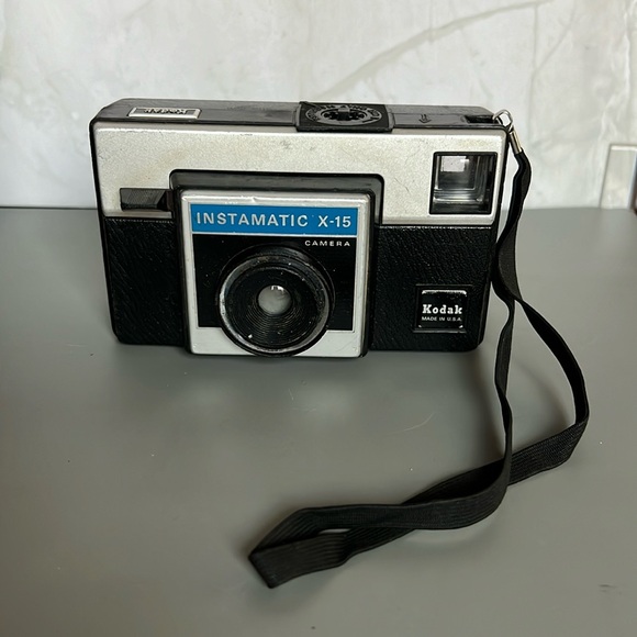 VINTAGE Kodak Instamatic X-15 Camera - Picture 4 of 14